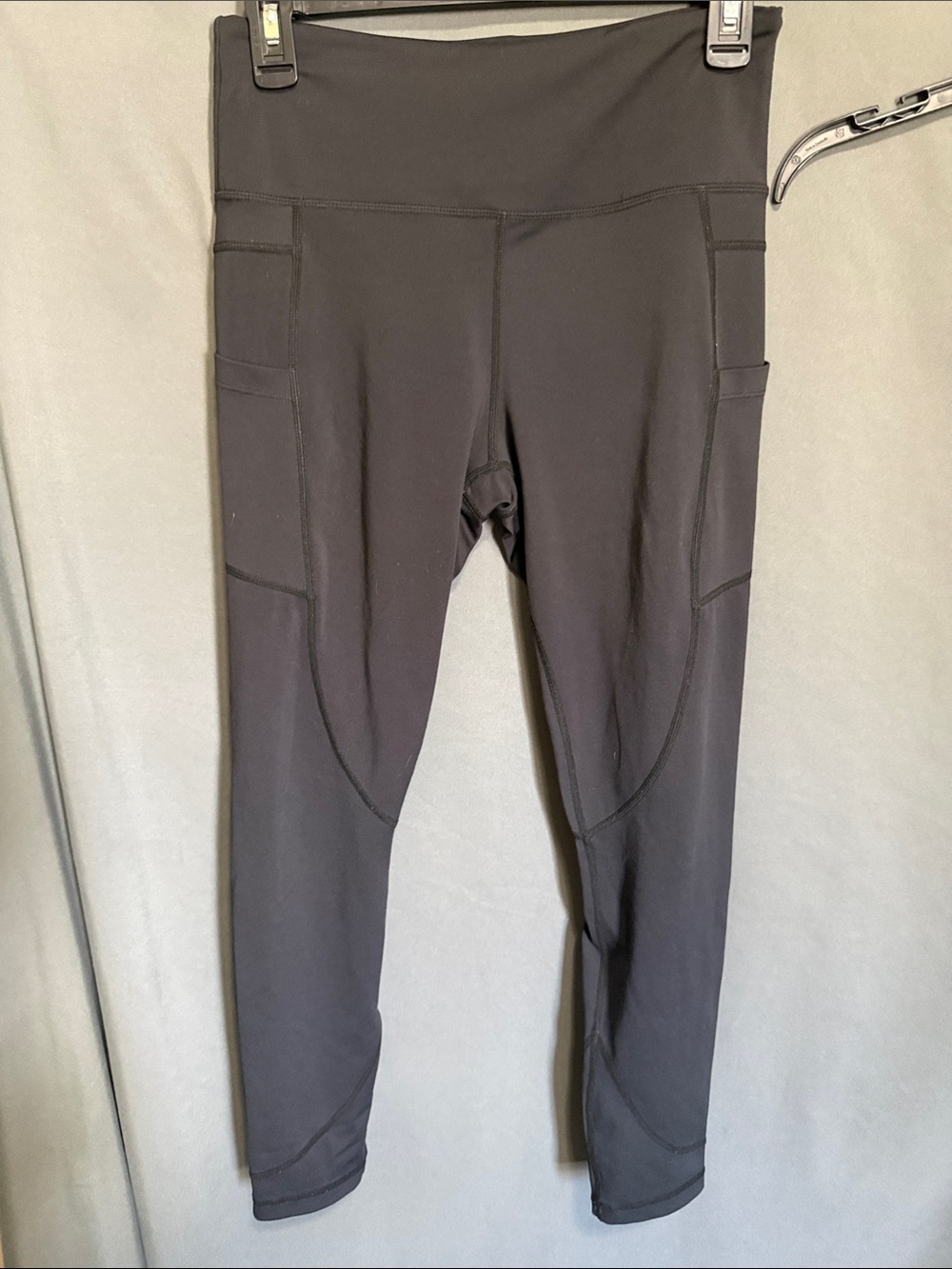Zyia High-Waist Black Leggings with Side Pockets